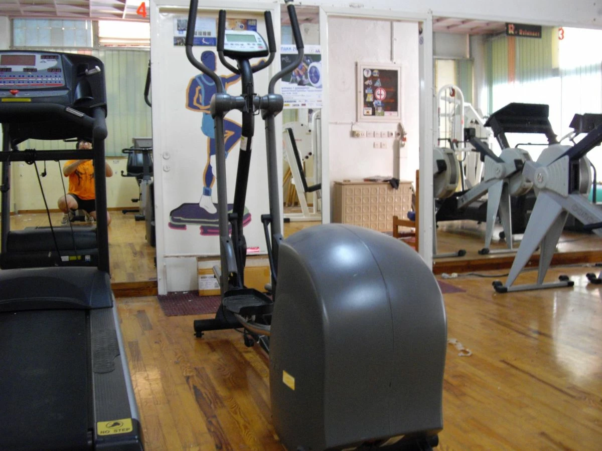 Vendora Διάδρομοι γυμναστικης,και άλλα όργανα γυμναστηρίου. - Image 5