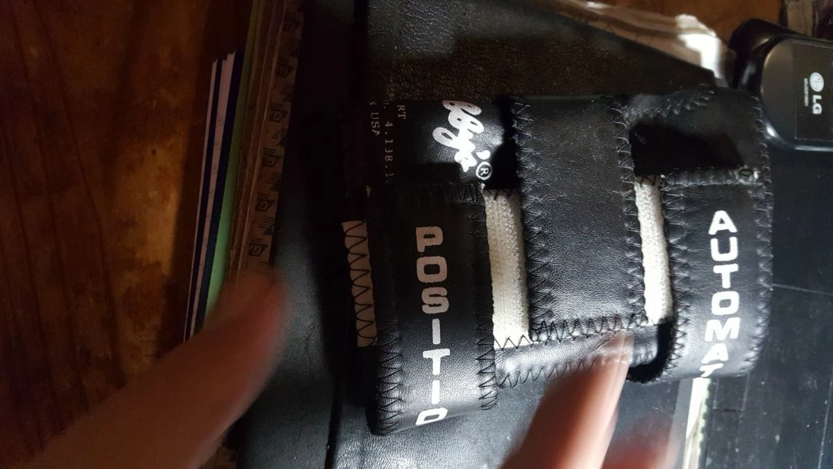 Vendora BOWLING Robbys Original Right Hand, Vinyl Original - Image 8