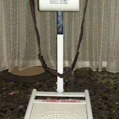 Vendora Μηχάνημα για μασάζ Vibro της Monika Sport, παθητικής γυμναστικής και αποθεραπείας.