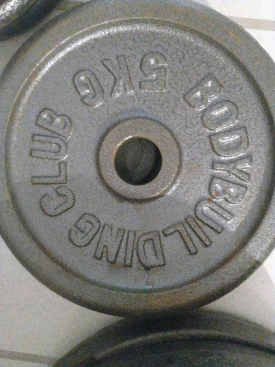 Vendora ΒΑΡΗ-ΔΙΣΚΟΙ ΑΠΟ ΜΑΝΤΕΜΙ BODYBUILDING CLUB(2x20kg + 4x10kg + 2x5kg + 4x2,5kg --> 100kg ΣΥΝΟΛΟ). ΔΙΝΟΝΤΑΙ ΜΑΖΙ ΚΑΙ 2 ΑΛΤΗΡΕΣ ΜΕ ΤΙΣ ΑΣΦΑΛΕΙΕΣ ΤΟΥΣ. - Image 5