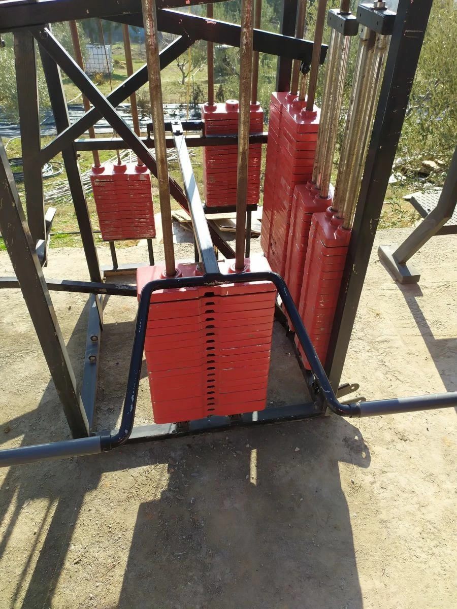 Vendora Ξεπούλημα Γυμναστηρίου Πωλείται πολυοργανο γυμναστικής με 900 κιλά βάρη μαζί με διάφορα άλλα επαγγελματικά όργανα γυμναστικής - Εξοπλισμός Γυμναστηρίου - Image 6