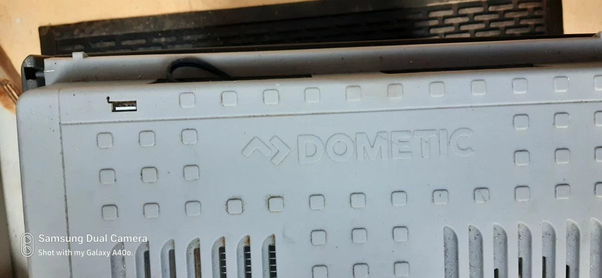 Vendora Dometic CoolFun Ηλεκτρικό Φορητό Ψυγείο 40lt 12V - 229V - Image 4