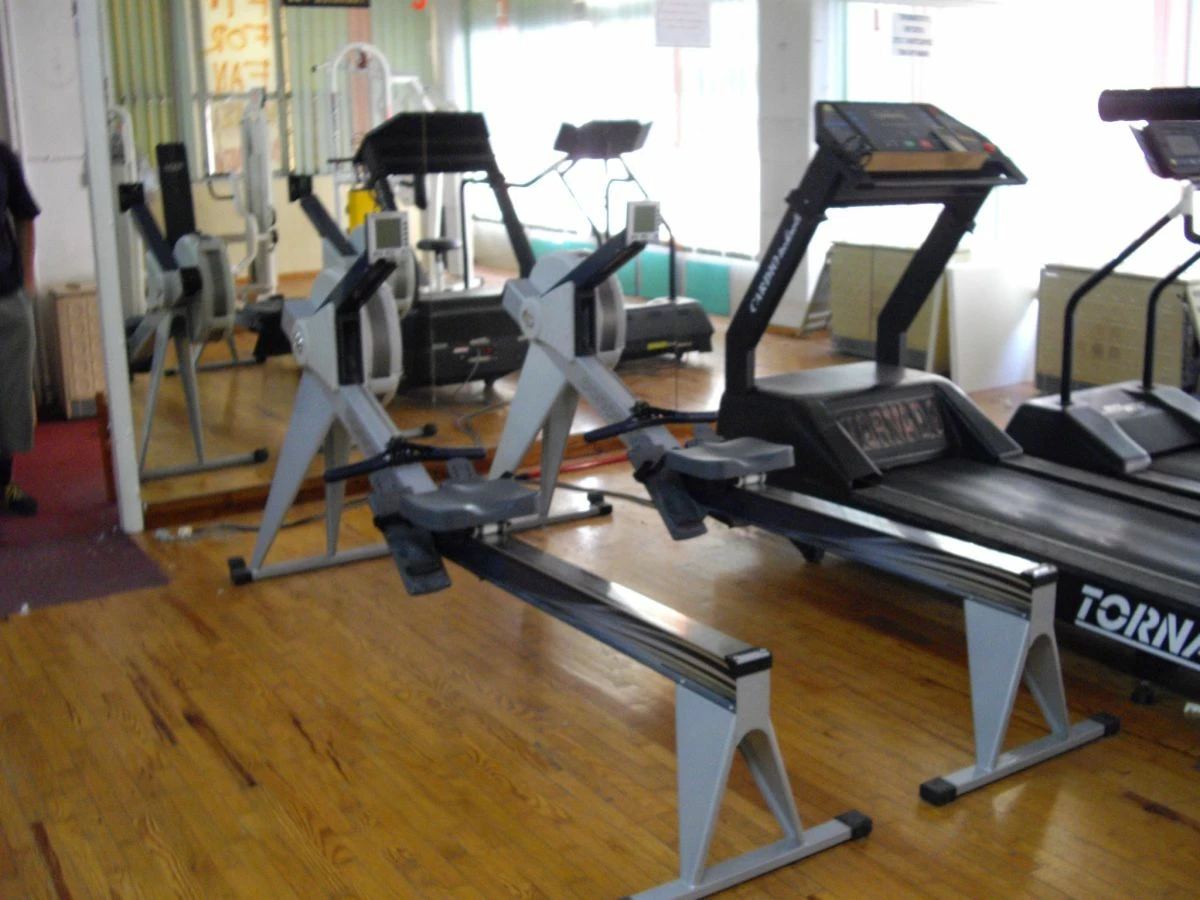 Vendora Διάδρομοι γυμναστικης,και άλλα όργανα γυμναστηρίου. - Image 4