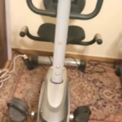 Vendora Kαθιστο ποδήλατο γυμναστικής X-FIT σε αριστη κατασταση