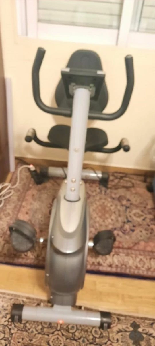 Vendora Kαθιστο ποδήλατο γυμναστικής X-FIT σε αριστη κατασταση